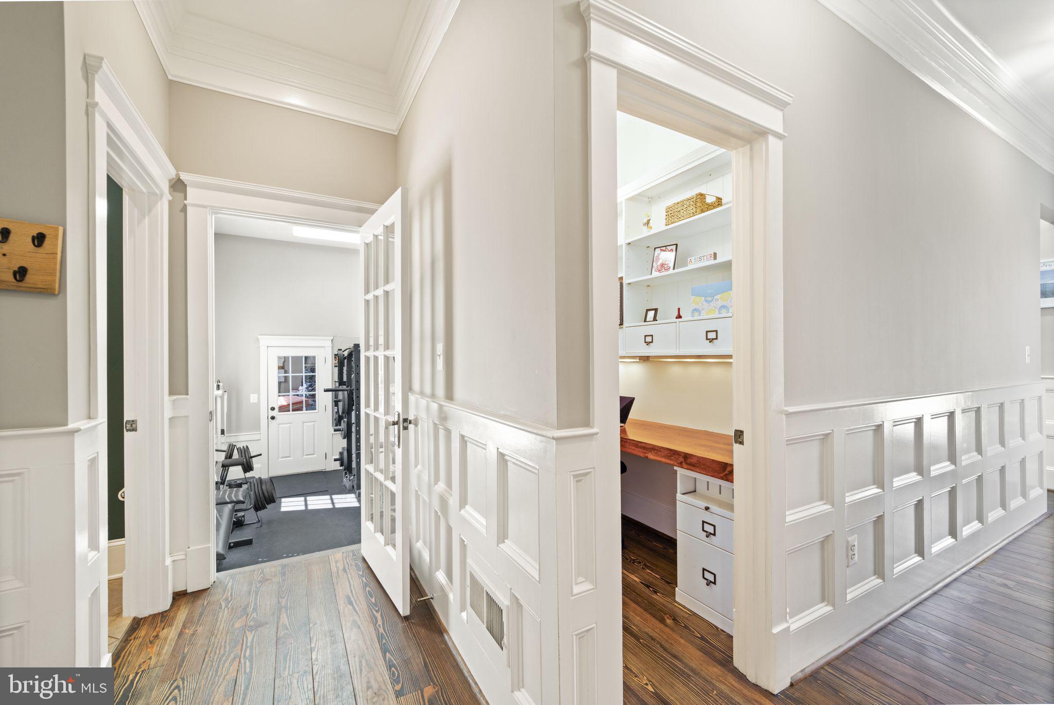42834 Waxpool Road Ashburn, VA 20148 - Photo 42 of 128 Back hallway