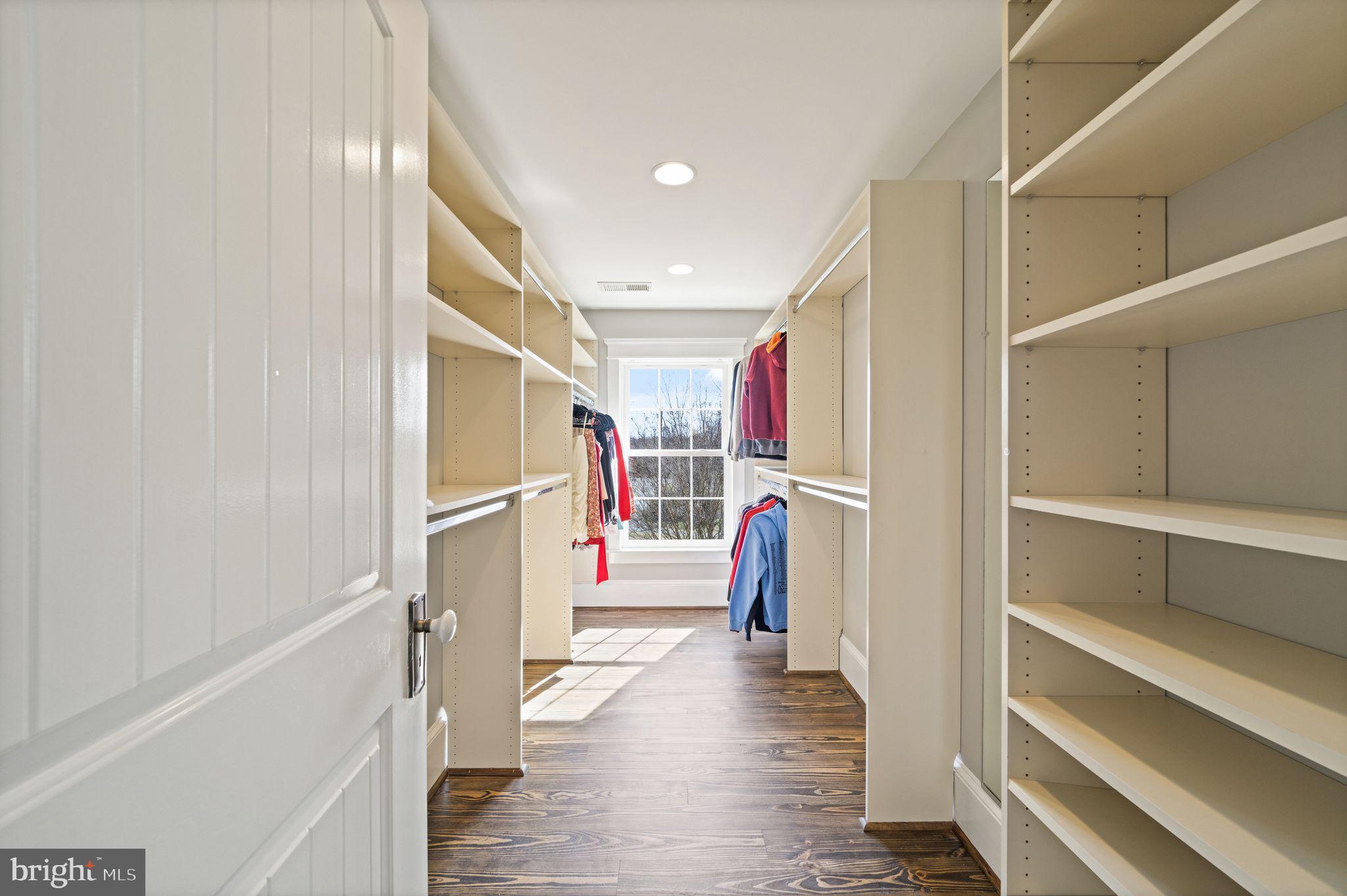 42834 Waxpool Road Ashburn, VA 20148 - Photo 50 of 128 Hugh closet with custom closets system