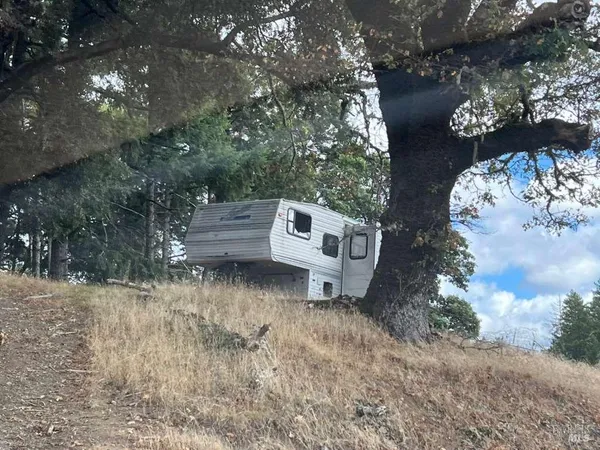 $299,000 | 2150-2250 Baywood Way, Willits, CA 95490