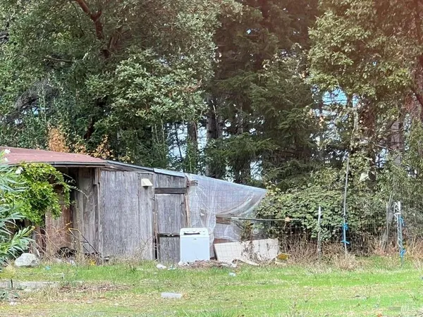 $299,000 | 2150-2250 Baywood Way, Willits, CA 95490