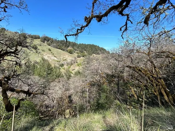 $299,000 | 2150-2250 Baywood Way, Willits, CA 95490