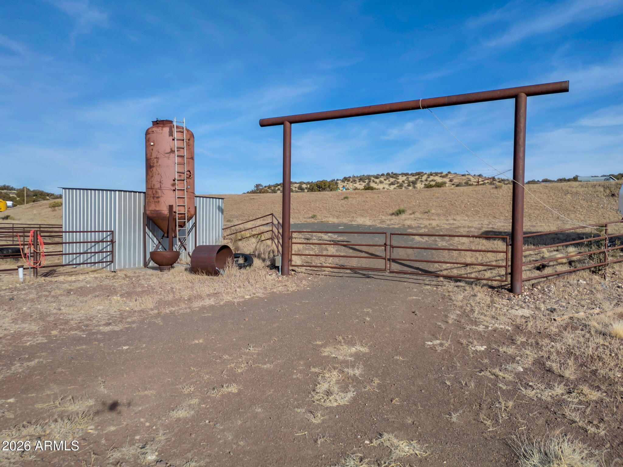 13170 Stockmens Road Flagstaff, AZ 86004 - Photo 6 of 30 a view of a terrace with skyline