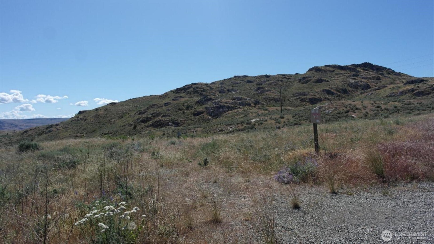 446 Plata Road Brewster, WA 98812 - Photo 24 of 32 a view of a dry field