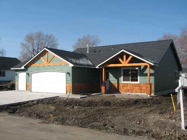 704 South Leta Road Spokane Valley, WA 99216 - Photo 1 of 9