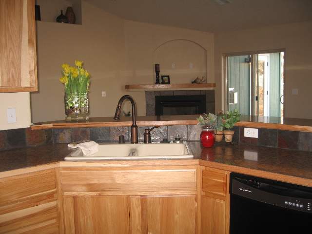 704 South Leta Road Spokane Valley, WA 99216 - Photo 8 of 9