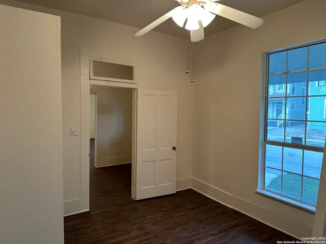 $1,325 | 315 Baltimore Avenue, San Antonio, TX 78215