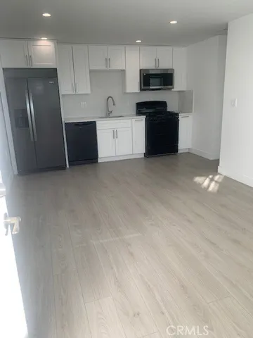 $1,995 | 11519 Balboa Boulevard, Granada Hills, CA 91344