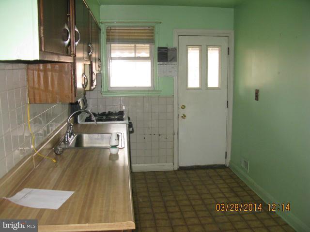 2016 Crestview Road Baltimore, MD 21239 - Photo 5 of 10 Kitchen