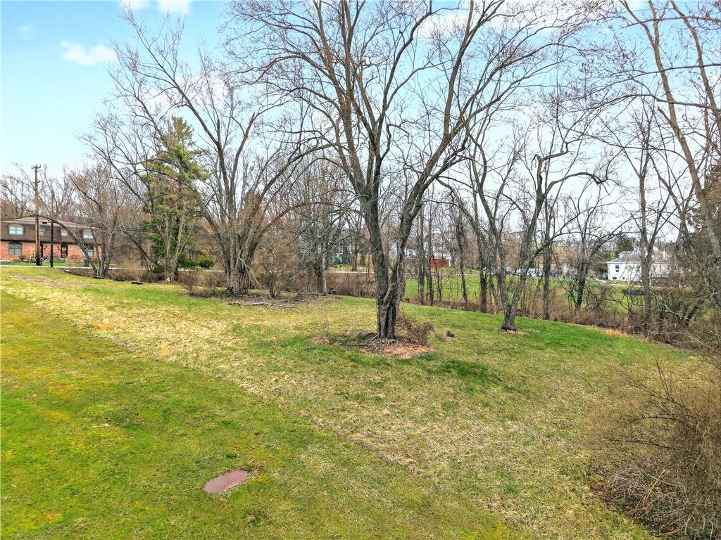 3056 Santiago Road Imperial, PA 15126 - Photo 4 of 26