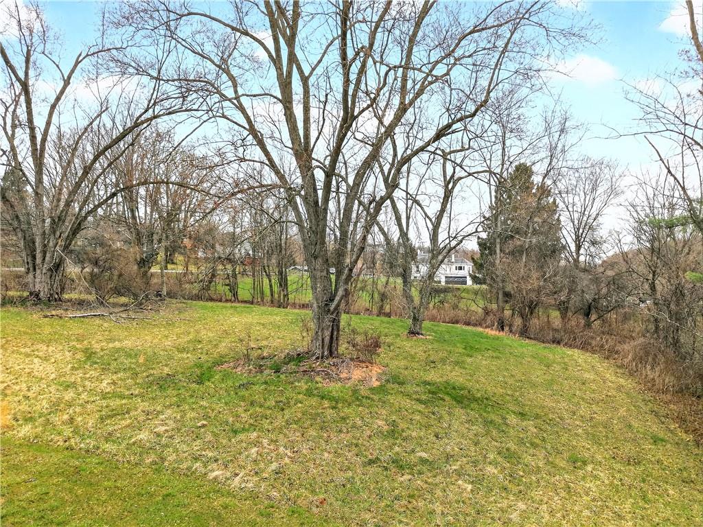 3056 Santiago Road Imperial, PA 15126 - Photo 7 of 26