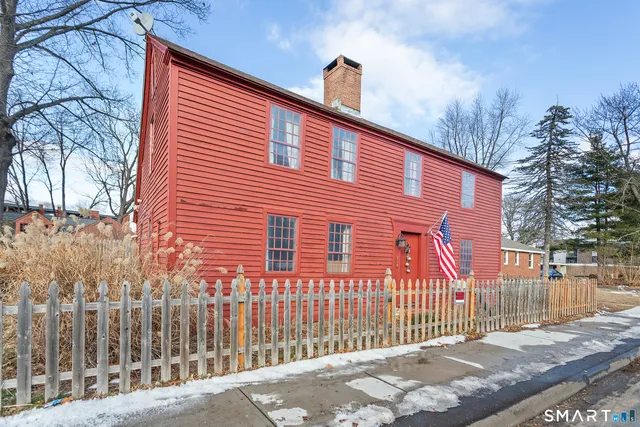 $300,000 | 104 Silver Lane, East Hartford, CT 06118