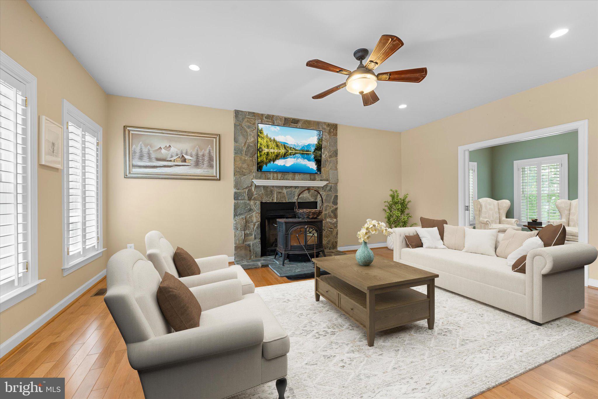 6229 Enon School Road Marshall, VA 20115 - Photo 18 of 66 Family Room Virtually Staged