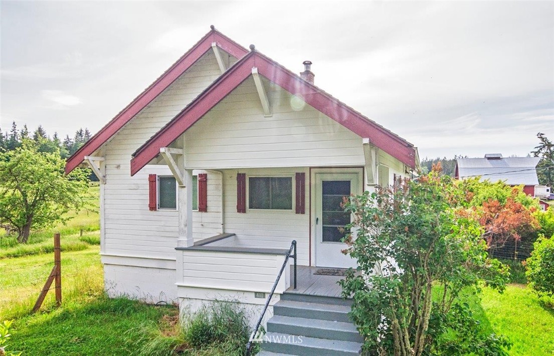 410 South Jacob Miller Road Port Townsend, WA 98368 - Photo 2 of 25 Gallery Image 2