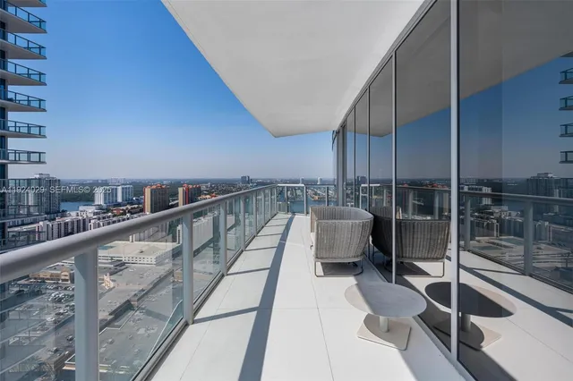 $25,000 | 17121 Collins Avenue, Unit 3201, Sunny Isles Beach, FL 33160