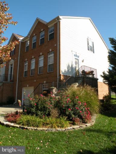 3751 Glebe Meadow Way Edgewater, MD 21037 - Photo 1 of 30 3751 Glebe Meadow Way: Great End Unit
