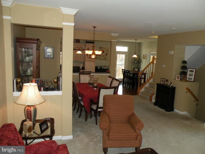 3751 Glebe Meadow Way Edgewater, MD 21037 - Photo 3 of 30 Living Room