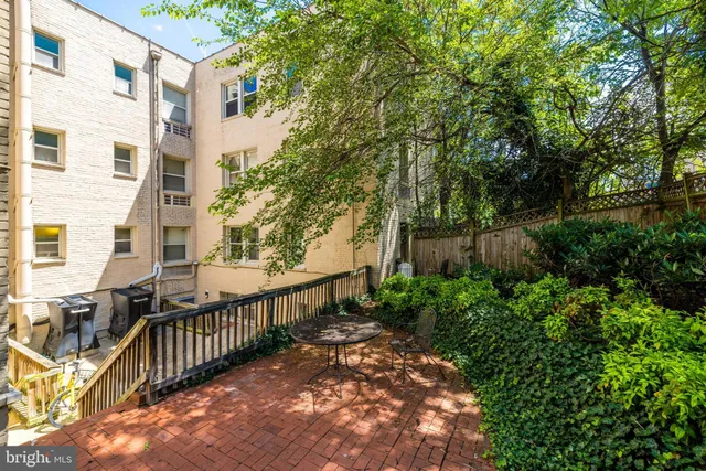 $1,950 | 1363 K Street Southeast, Unit 201, Washington, DC 20003