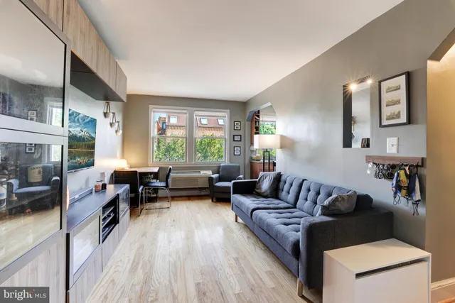 $1,950 | 1363 K Street Southeast, Unit 201, Washington, DC 20003