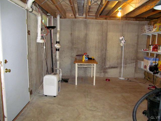 400 Heyer Mill Road Nazareth, PA 18064 - Photo 19 of 27 a view of an empty room