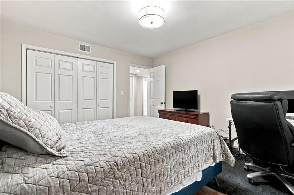 6851 Roswell Road, Unit Q15 Sandy Springs, GA 30328 - Photo 13 of 39 Gallery Image 13