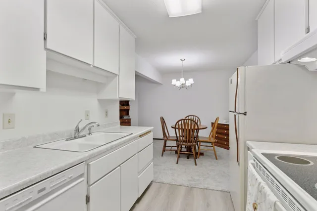 $125,000 | 4360 Brookside Court, Unit 310, Edina, MN 55436