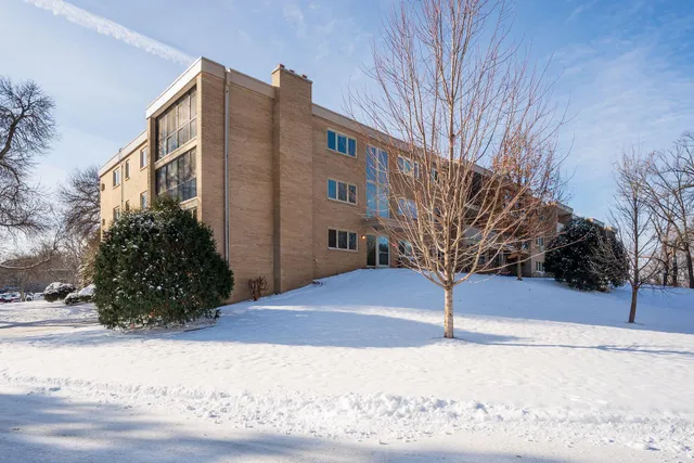 $125,000 | 4360 Brookside Court, Unit 310, Edina, MN 55436