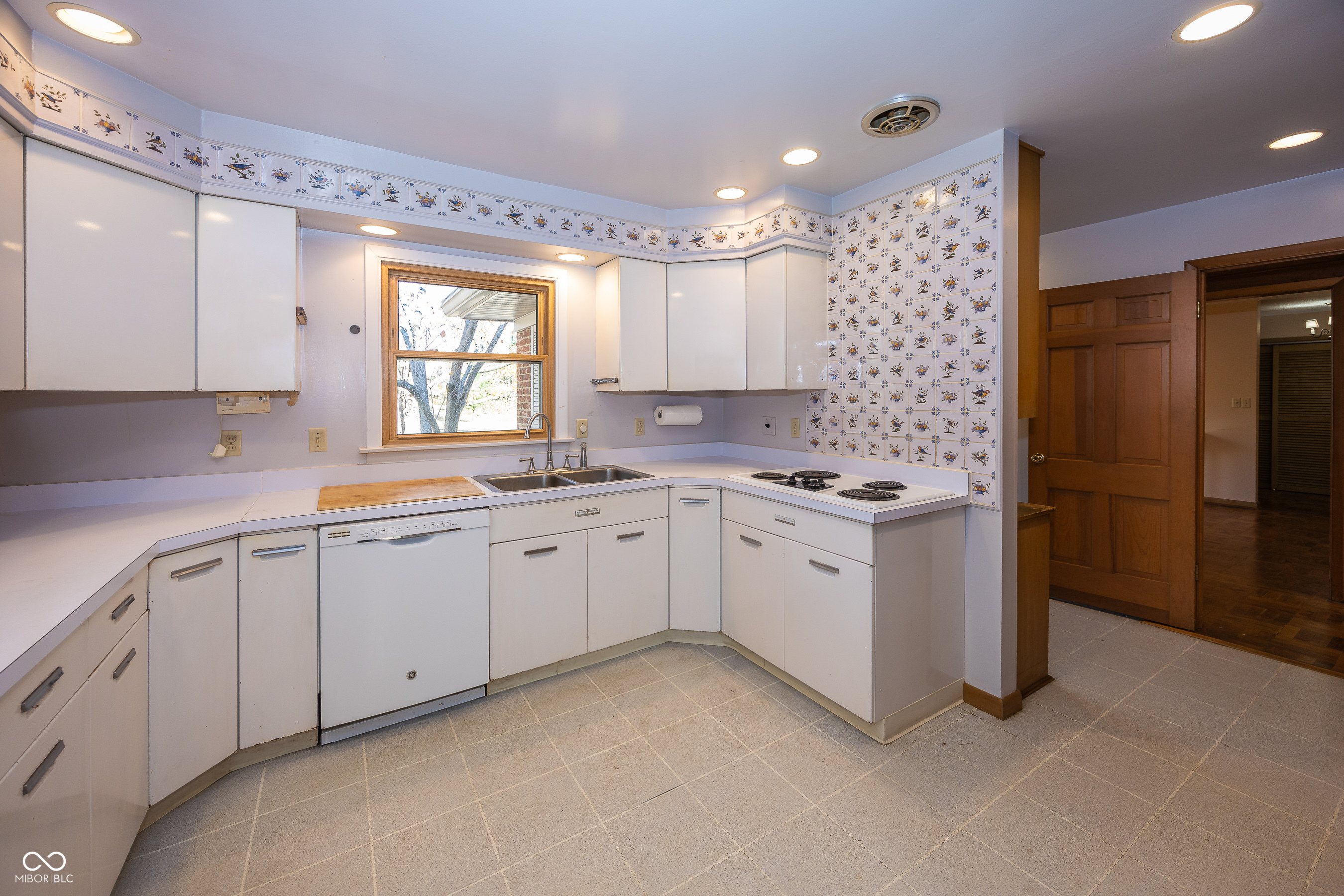 8419 Crown Point Road Indianapolis, IN 46278 - Photo 41 of 63 Gallery Image 41