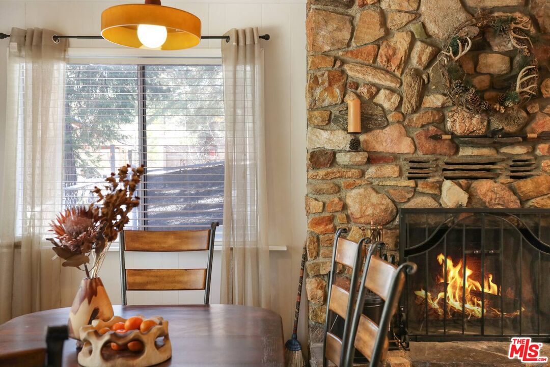 52521 Pine Ridge Road Idyllwild, CA 92549 - Photo 4 of 43 a view of entryway with wooden floor