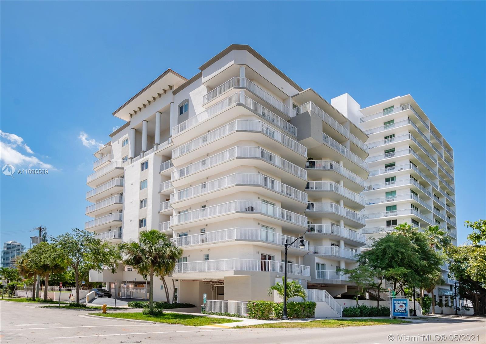 280 Southwest 20th Road, Unit 305 Miami, FL 33129 - Photo 1 of 26