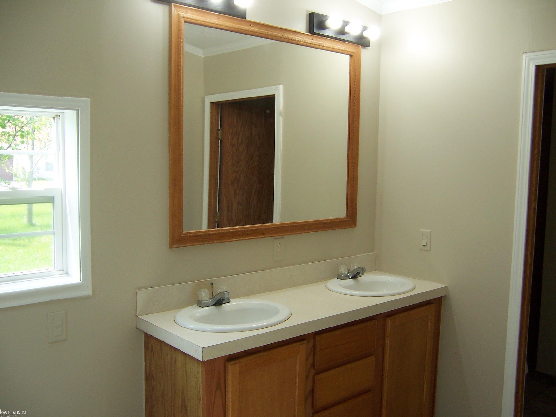 10222 Metcalf Road Avoca, MI 48006 - Photo 12 of 22
