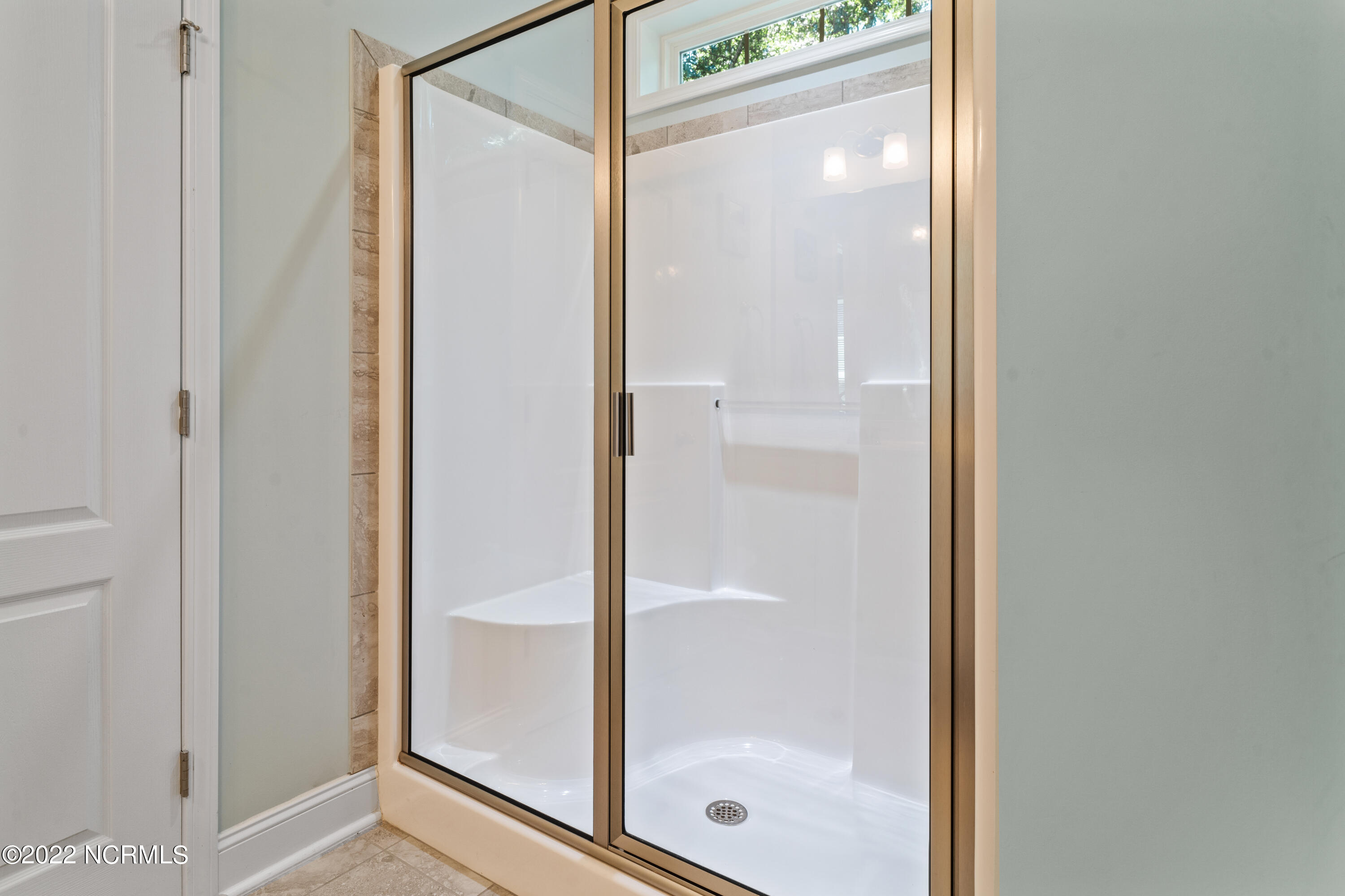 1801 Wildwood Court Southwest Ocean Isle Beach, NC 28469 - Photo 16 of 34 Master Bath