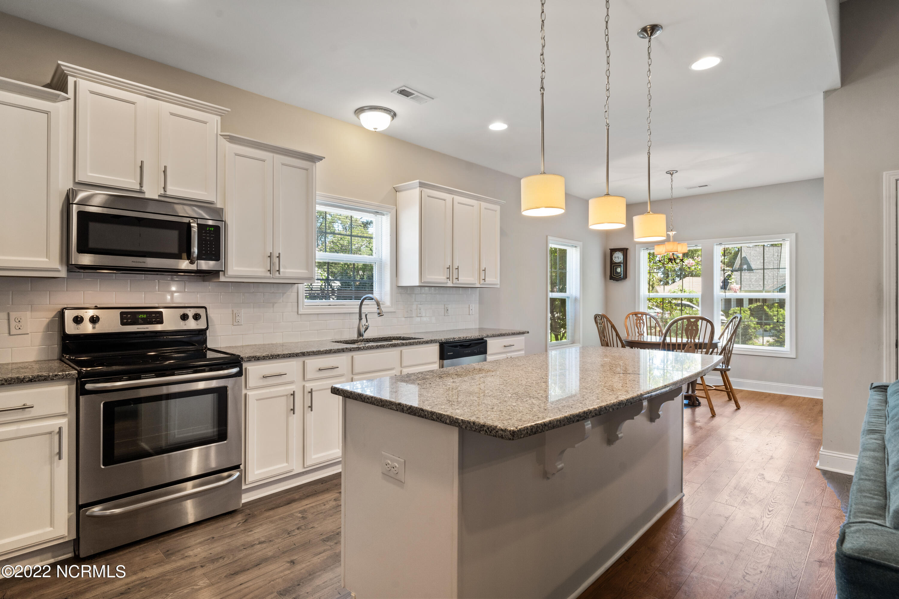 1801 Wildwood Court Southwest Ocean Isle Beach, NC 28469 - Photo 17 of 34 Kitchen