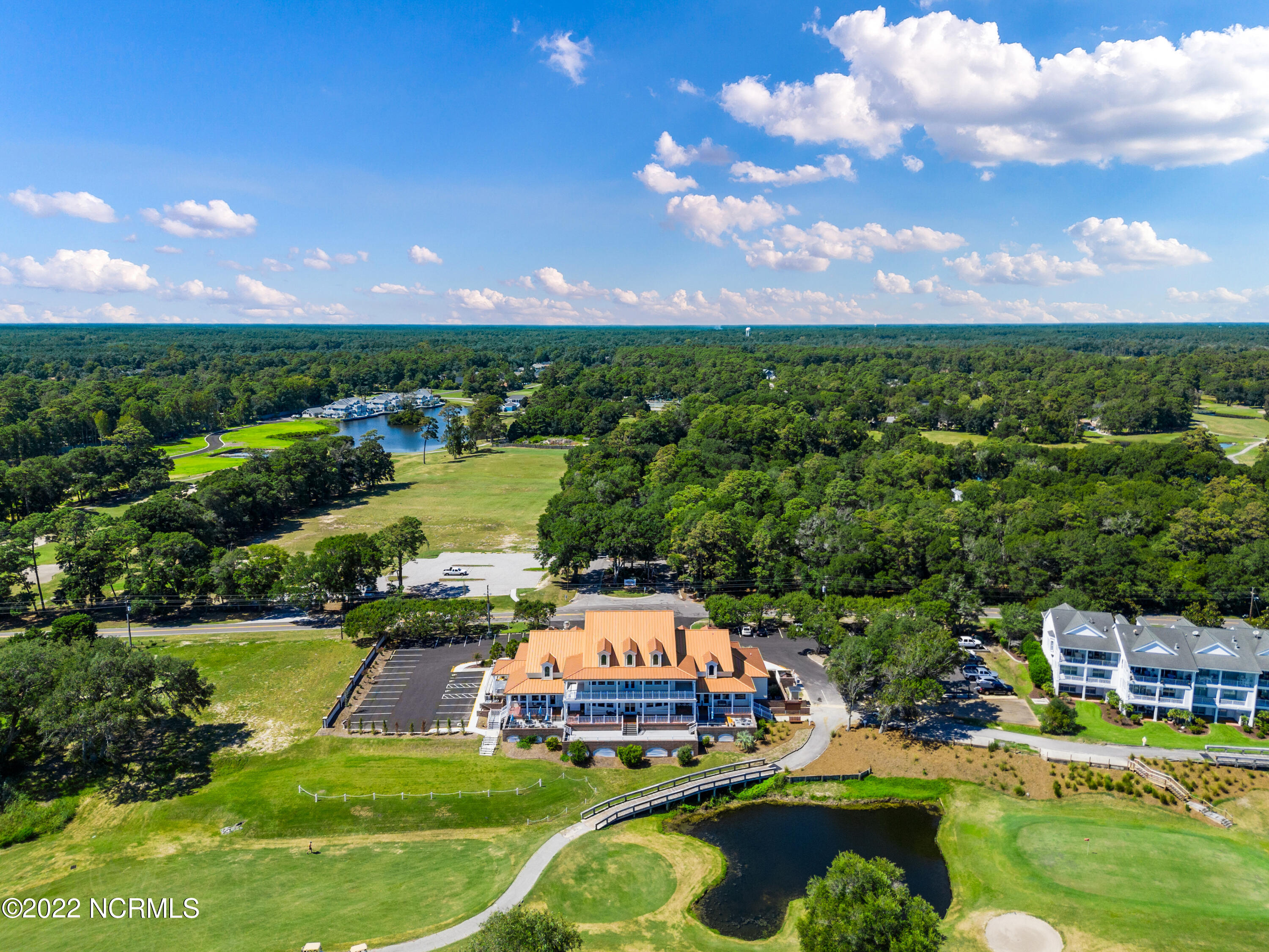 1801 Wildwood Court Southwest Ocean Isle Beach, NC 28469 - Photo 30 of 34 Clubhouse and Resturant