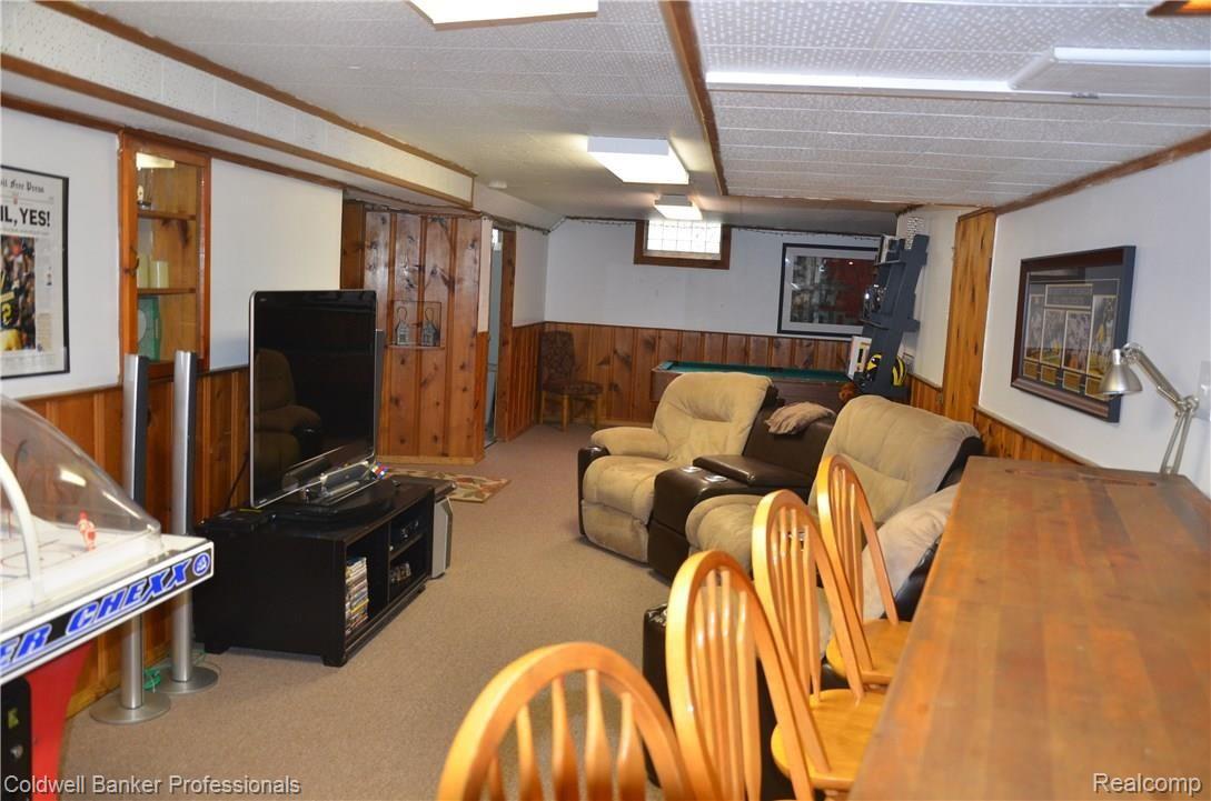 2083 Sheffield Road Birmingham, MI 48009 - Photo 16 of 20 DSC_1469.JPG