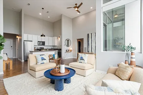 $479,900 | 2065 North Kedzie Avenue, Unit 327, Chicago, IL 60647
