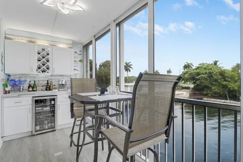 $299,000 | 1820 New Palm Way, Unit 202, Boynton Beach, FL 33435