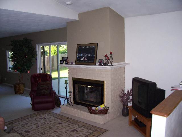 6702 North Post Oak Road Peoria, IL 61615 - Photo 4 of 7 Gallery Image 4