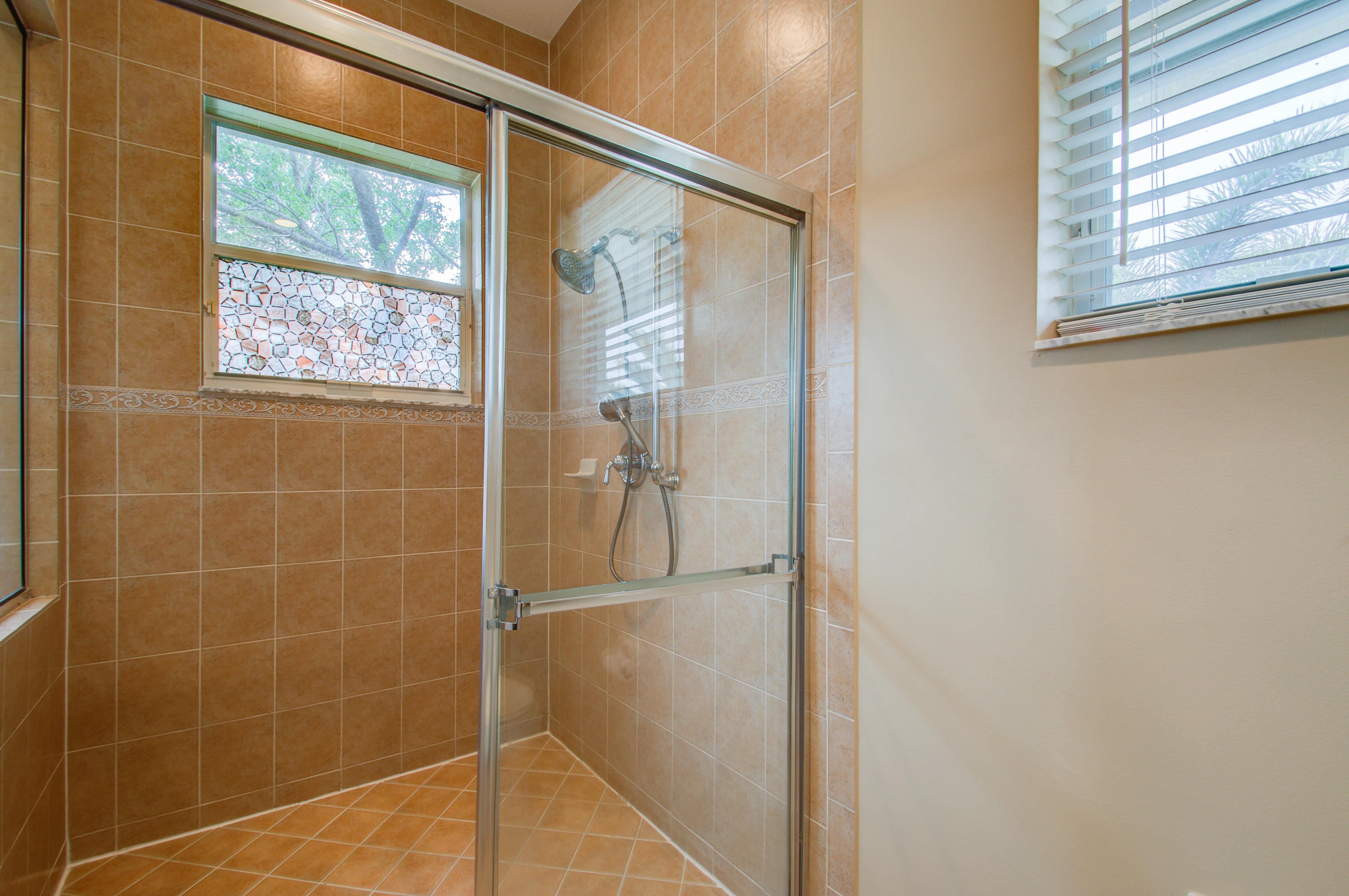 9804 Stover Way Wellington, FL 33414 - Photo 17 of 27 Master Bath
