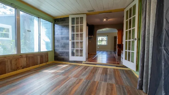 $250,000 | 4650 Emerson Avenue South, St. Petersburg, FL 33711