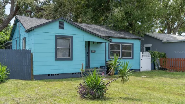 $250,000 | 4650 Emerson Avenue South, St. Petersburg, FL 33711