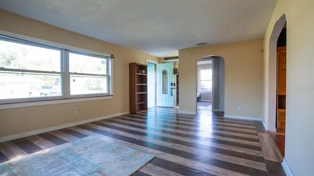 $250,000 | 4650 Emerson Avenue South, St. Petersburg, FL 33711