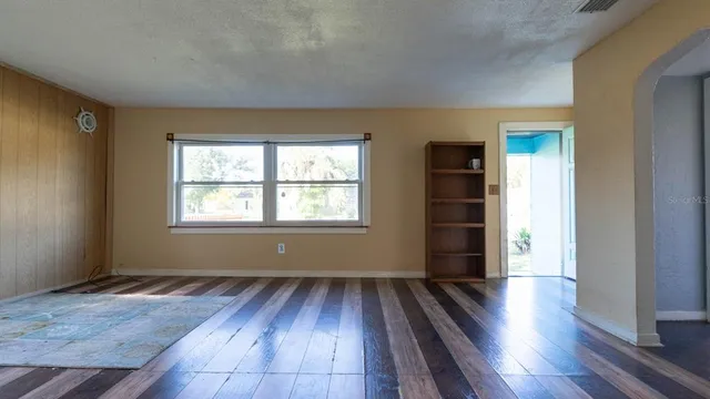 $250,000 | 4650 Emerson Avenue South, St. Petersburg, FL 33711