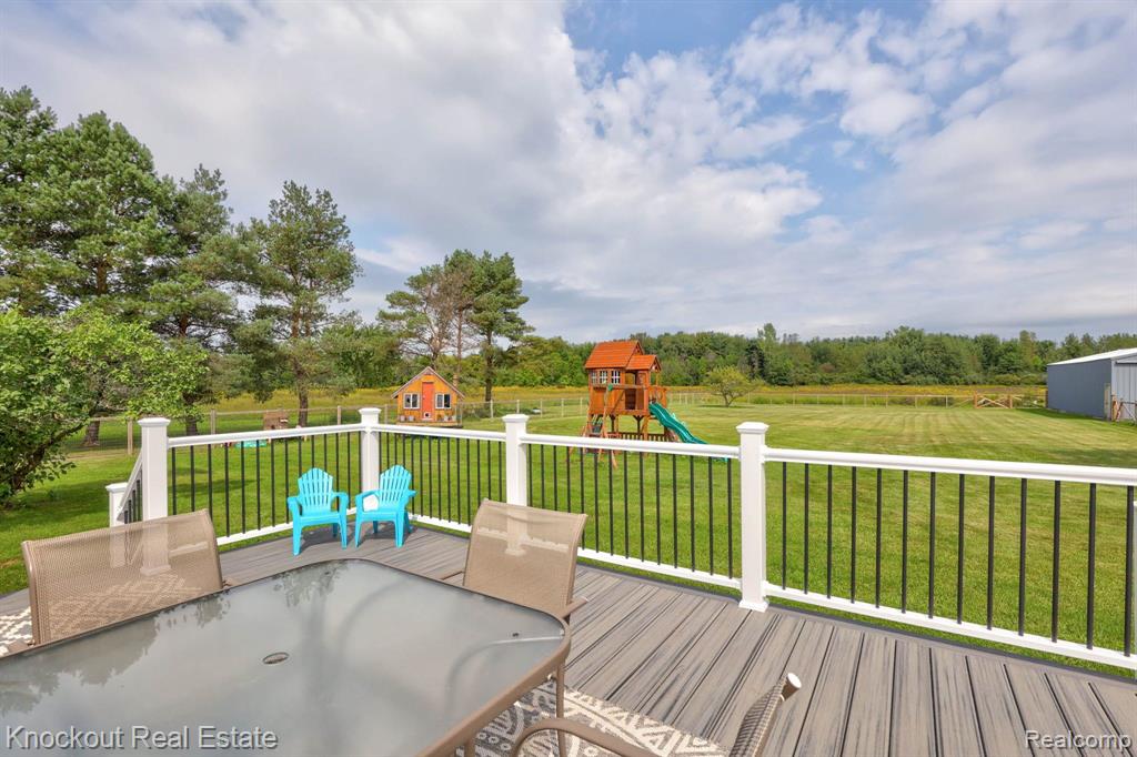 10863 Canada Road Birch Run, MI 48415 - Photo 36 of 63