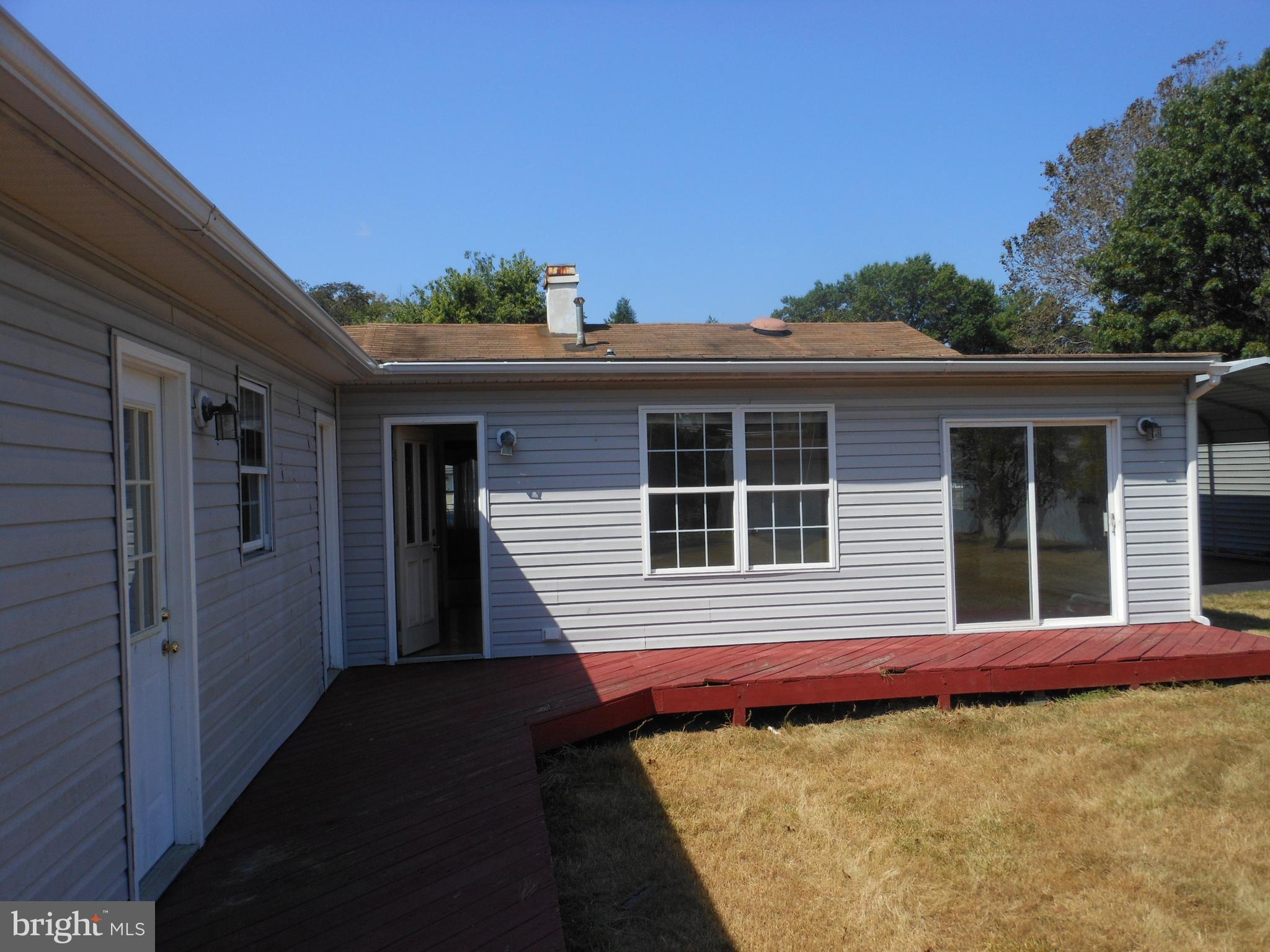 40 Oak Court Annapolis, MD 21401 - Photo 5 of 15 Rear Deck