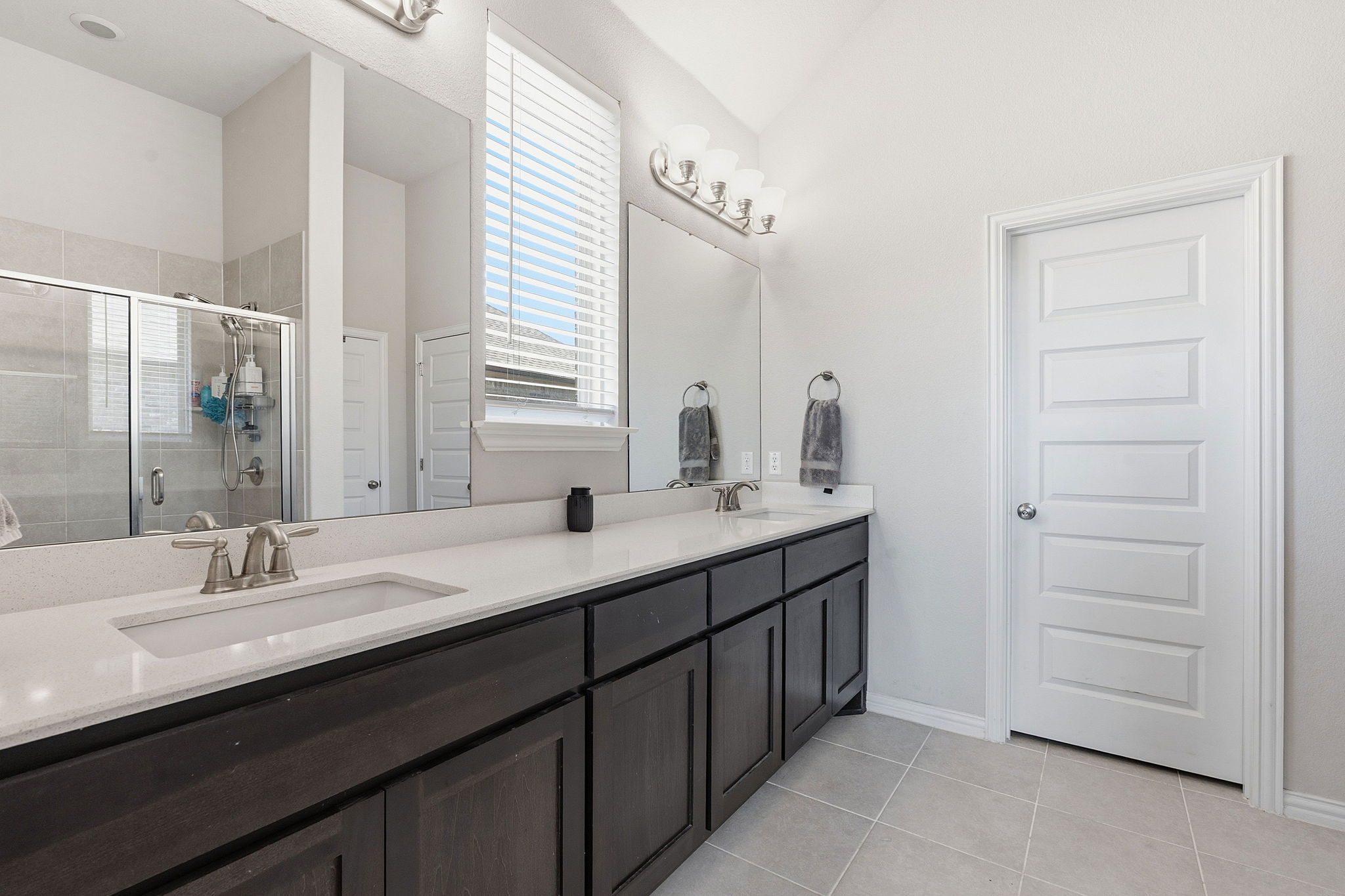 12616 Twisted Root Drive Manchaca, TX 78652 - Photo 18 of 36 There's also a private toilet and walk-in closet.
