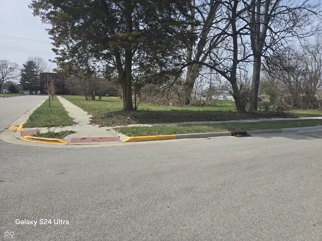 $31,500 | 1227-1229 1231 South 13th Half Street, Terre Haute, IN 47802