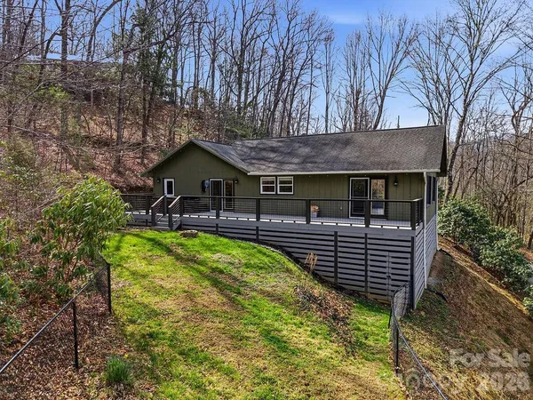 $399,000 | 373 Fox Trce Drive, Sylva, NC 28779