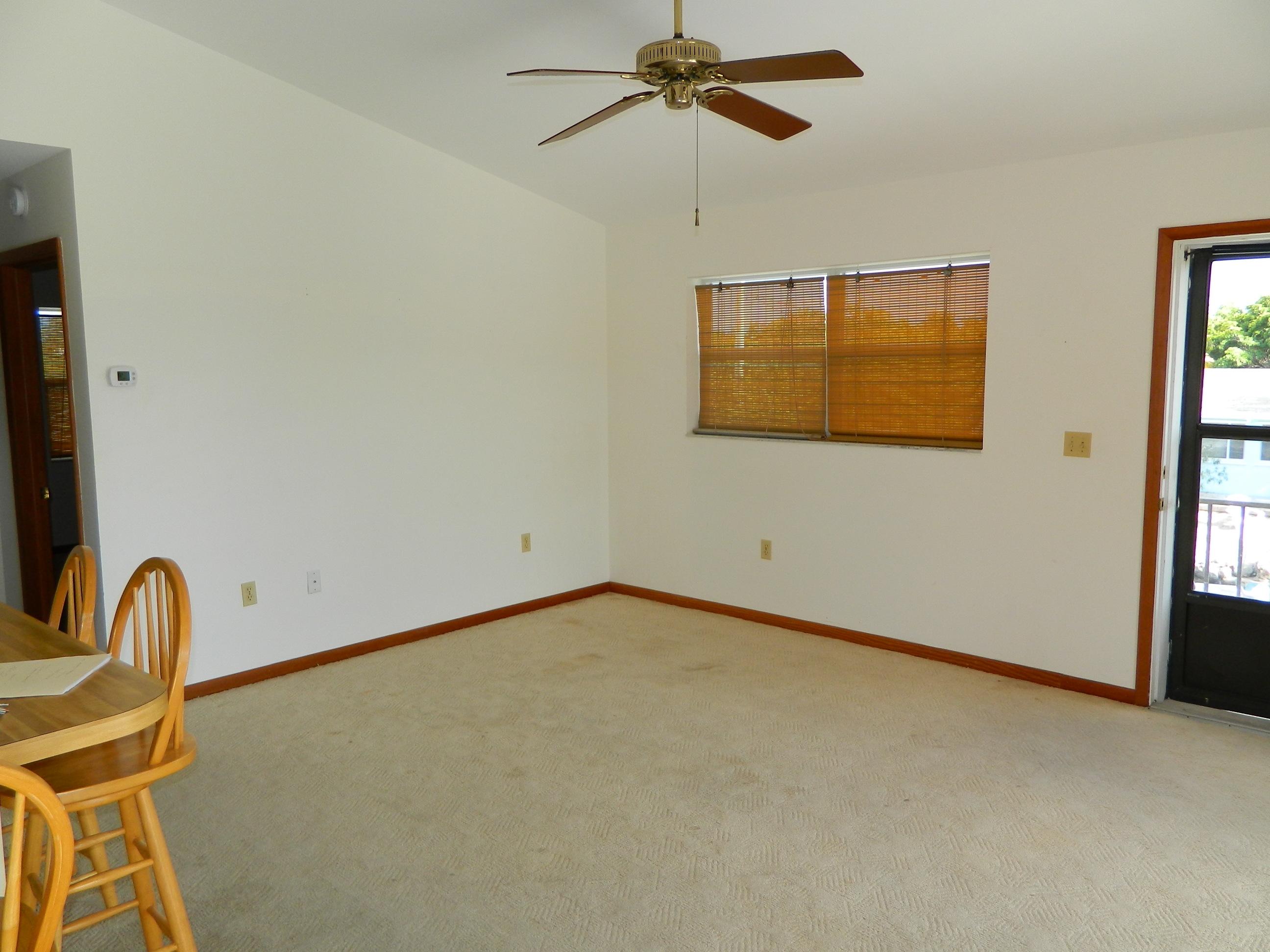 3905 Mary Road Big Pine Key, FL 33043 - Photo 17 of 35 Living Area