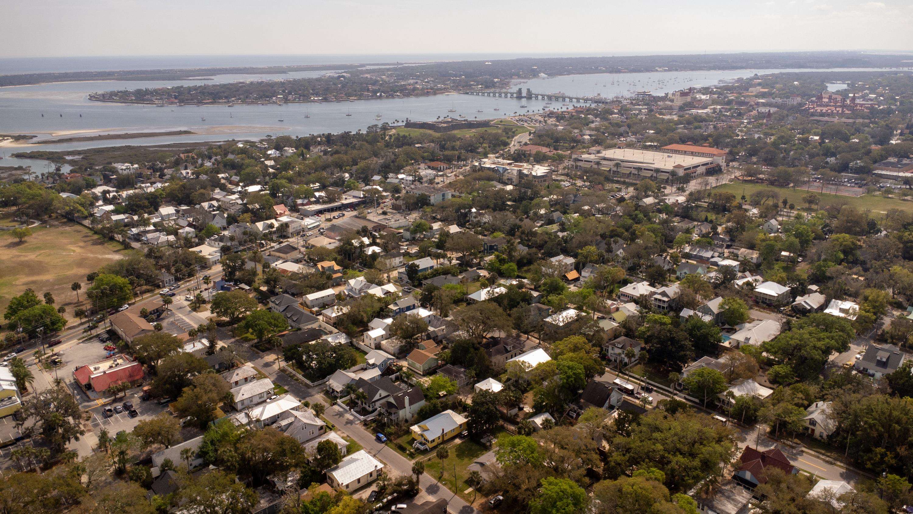 23 Hope Street St. Augustine, FL 32084 - Photo 2 of 22 a view of city and mountain