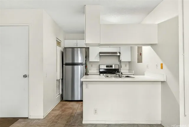 $339,000 | 91-1059 Puamaeole Street, Unit 5E, Ewa Beach, HI 96706